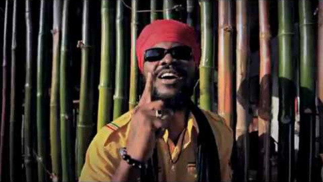 Little Guerrier " Chez Moi " official video
